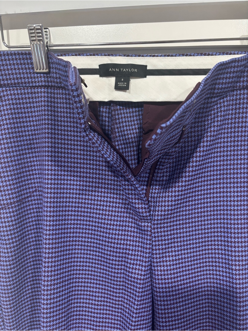 Ann Taylor blue and mauve Houndstooth Ankle Pant size 8  - like new